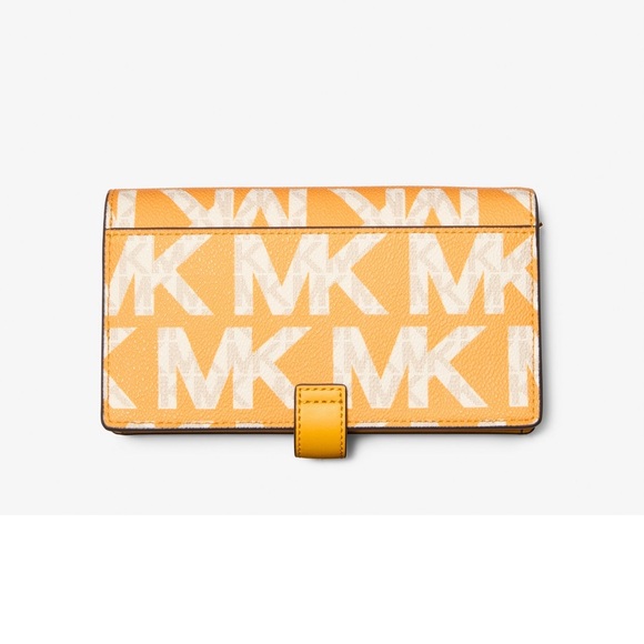 Michael Kors Phone Wallet - Picture 3 of 3
